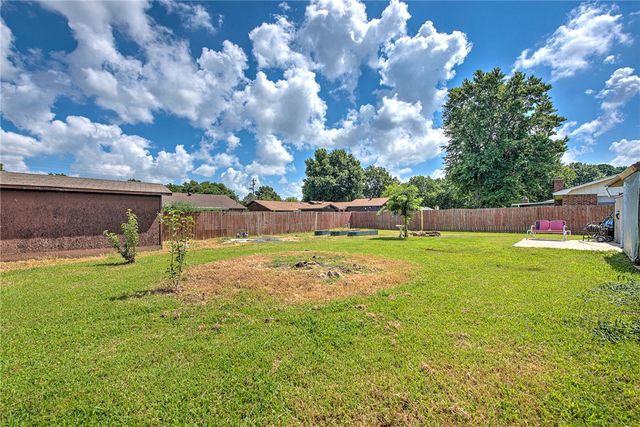 3406 Edward Avenue, Springdale, AR 72762