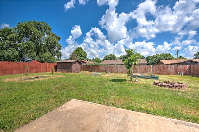 3406 Edward Avenue, Springdale, AR 72762