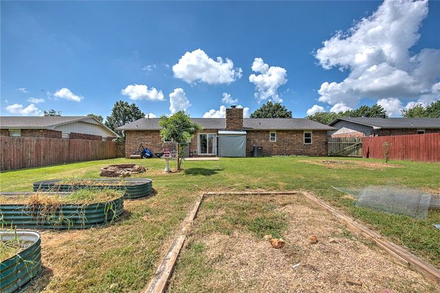 3406 Edward Avenue, Springdale, AR 72762
