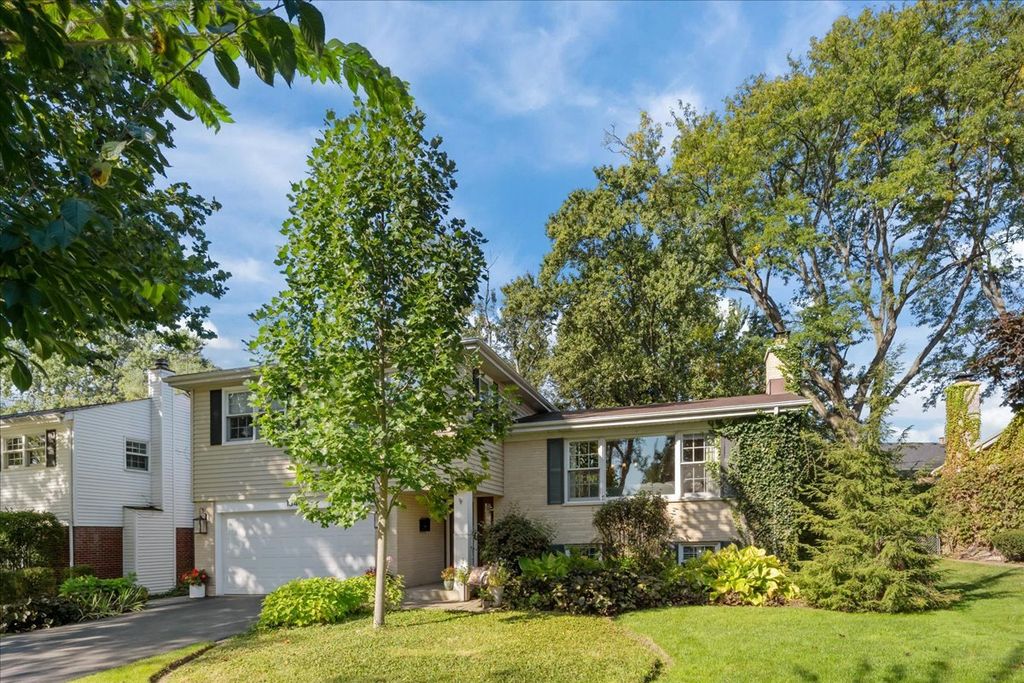 1340 Hawthorne Lane, Glenview, IL 60025 — photo 2