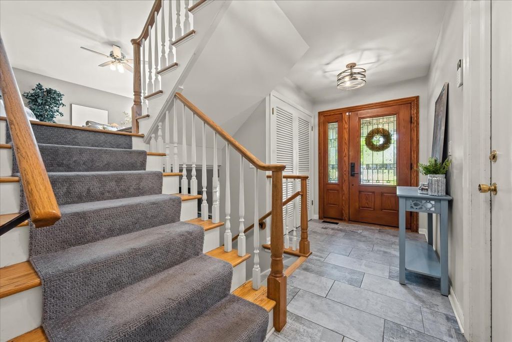 1340 Hawthorne Lane, Glenview, IL 60025 — photo 5