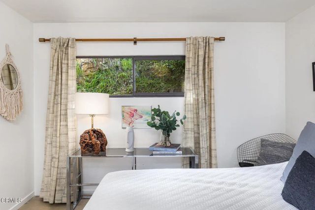 877 Hillcrest Drive, Pomona, CA 91768