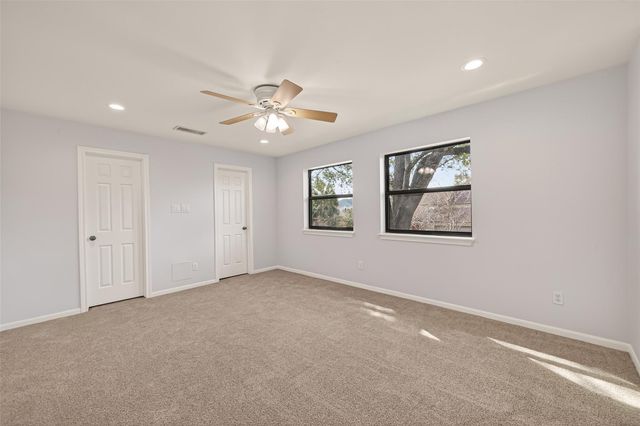 16 Town Oaks Place, Bellaire, TX 77401