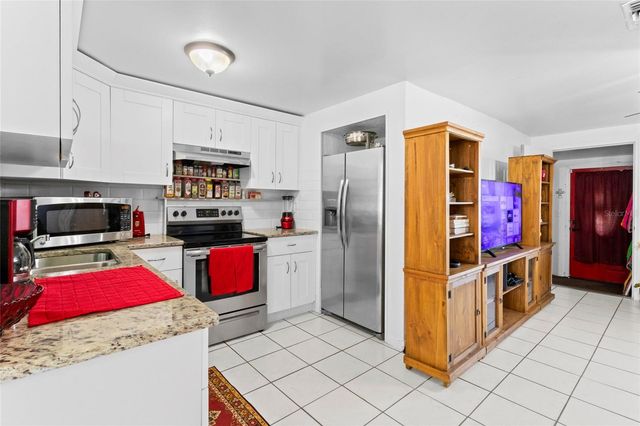 10490 115TH AVENUE, Largo, FL 33773