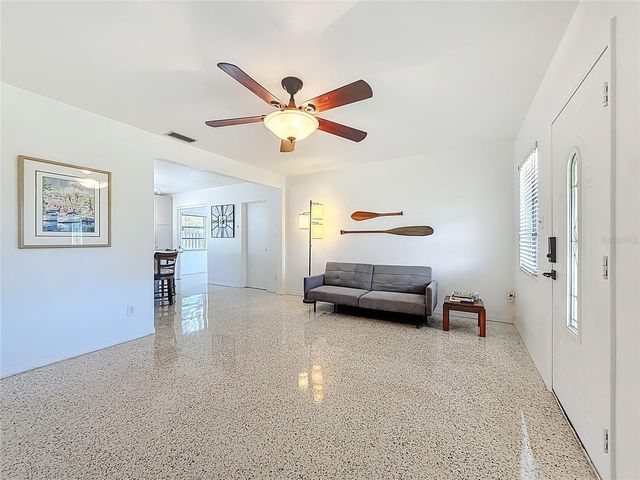 5401 17TH AVENUE S, Gulfport, FL 33707