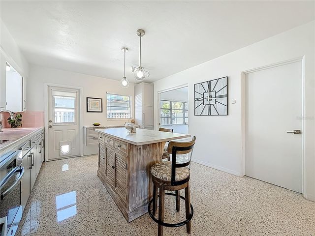 5401 17TH AVENUE S, Gulfport, FL 33707