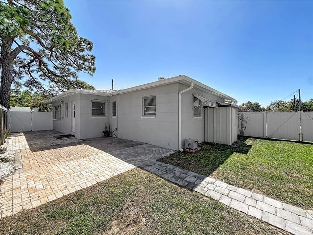 5401 17TH AVENUE S, Gulfport, FL 33707