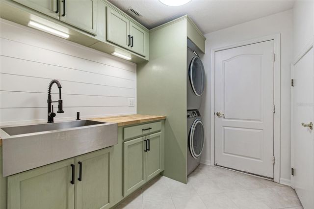 3102 WHITE PHEASANT PLACE, Valrico, FL 33596