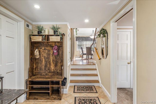 4 Andover Place, Huntington, NY 11743