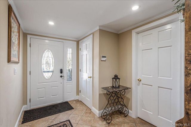 4 Andover Place, Huntington, NY 11743