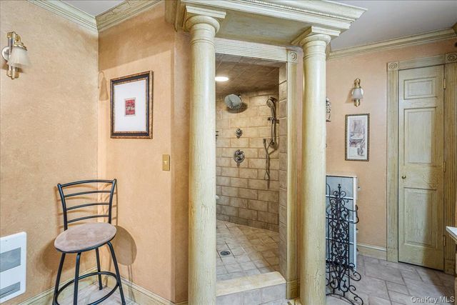 4 Andover Place, Huntington, NY 11743