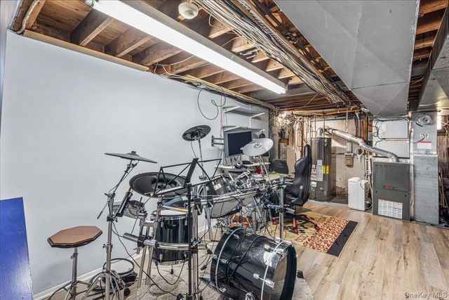 4 Andover Place, Huntington, NY 11743