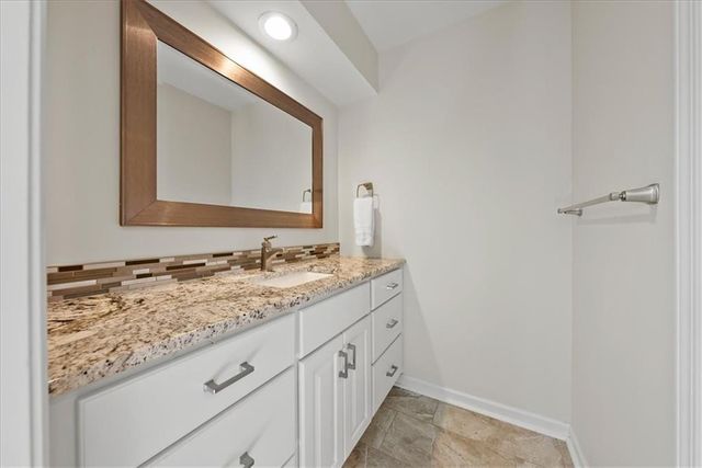 3405 W 129th Street, Leawood, KS 66209