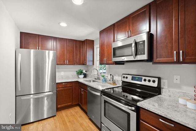 7600 WOOD MIST LN, Falls Church, VA 22043