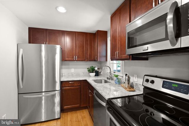 7600 WOOD MIST LN, Falls Church, VA 22043