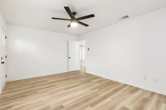923 E 41st ST 105, Austin, TX 78751