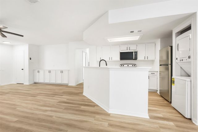 923 E 41st ST 105, Austin, TX 78751