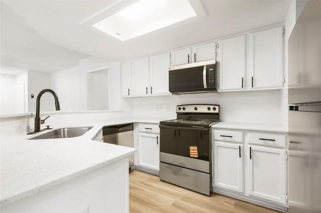 923 E 41st ST 105, Austin, TX 78751