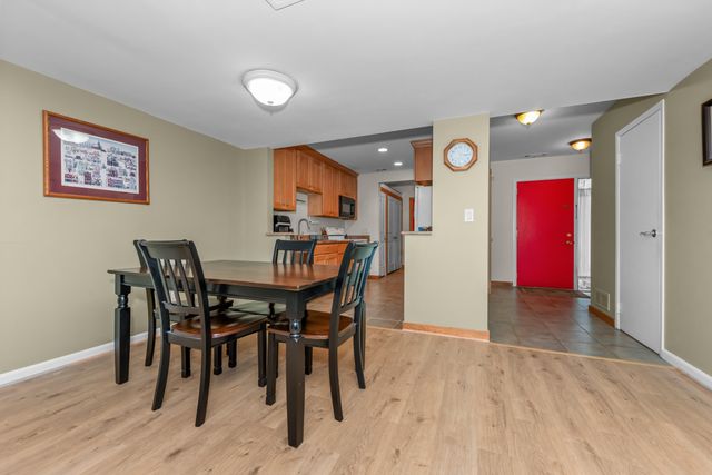 605 Watersedge Drive, Ann Arbor, MI 48105