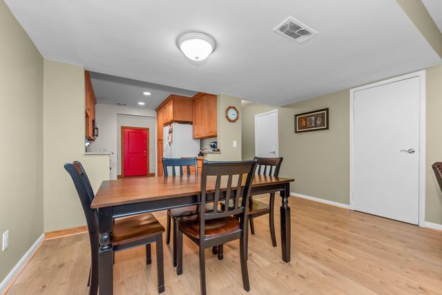 605 Watersedge Drive, Ann Arbor, MI 48105