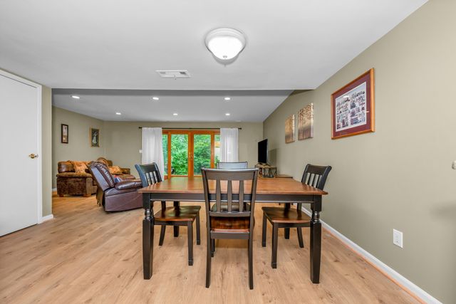 605 Watersedge Drive, Ann Arbor, MI 48105