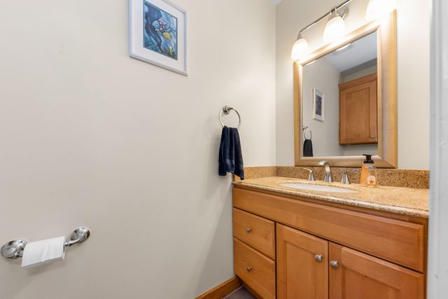 605 Watersedge Drive, Ann Arbor, MI 48105