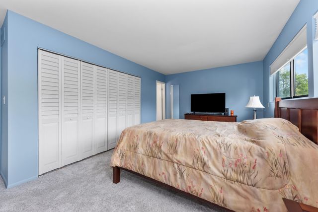605 Watersedge Drive, Ann Arbor, MI 48105