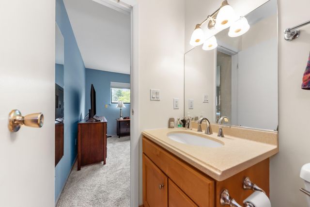 605 Watersedge Drive, Ann Arbor, MI 48105