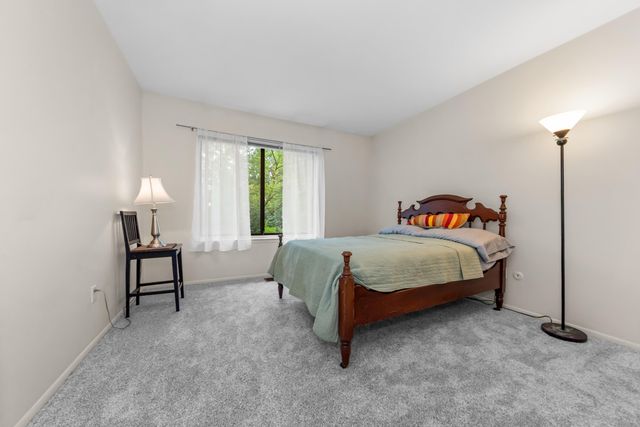 605 Watersedge Drive, Ann Arbor, MI 48105