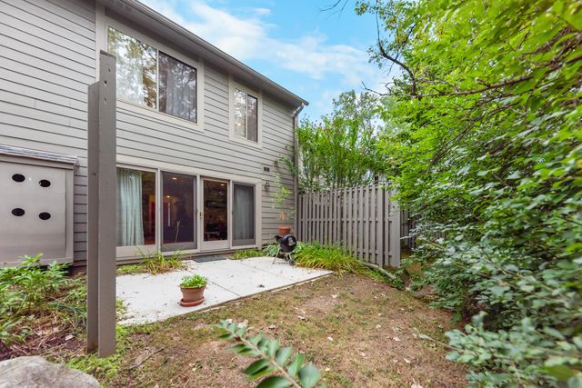 605 Watersedge Drive, Ann Arbor, MI 48105