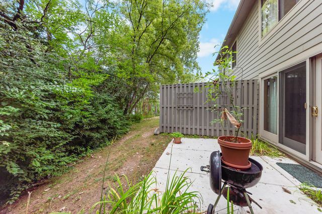 605 Watersedge Drive, Ann Arbor, MI 48105