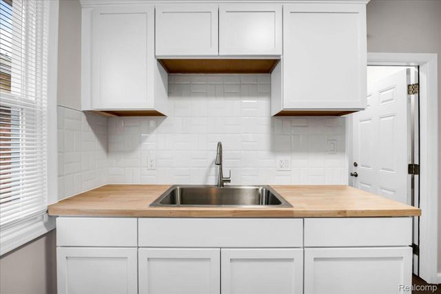 3304 Clairmount Street, Detroit, MI 48206