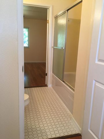 34 Washington St, Colfax, CA 95713