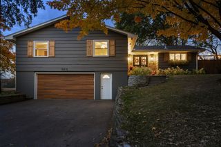 15415 Holdridge Road E, Minnetonka, MN 55391