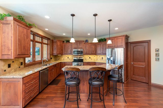 105 Viking Court, Mankato, MN 56001