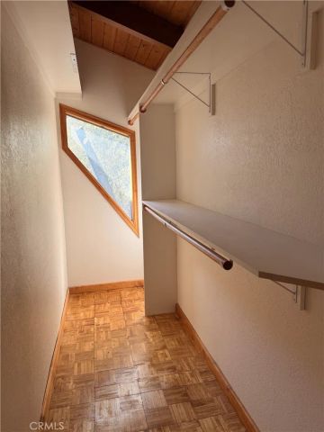 2208 Bernina Dr, Pine Mountain Club, CA 93222