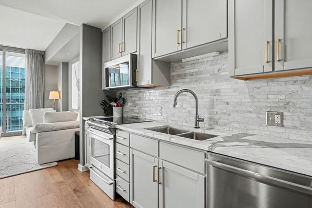 1212 Laurel St Apt 1614, Nashville, TN 37203