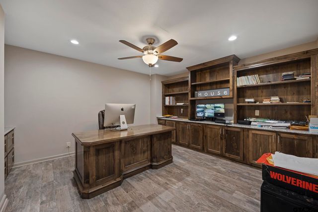 2201 Ridgley Drive, Flint, TX 75762