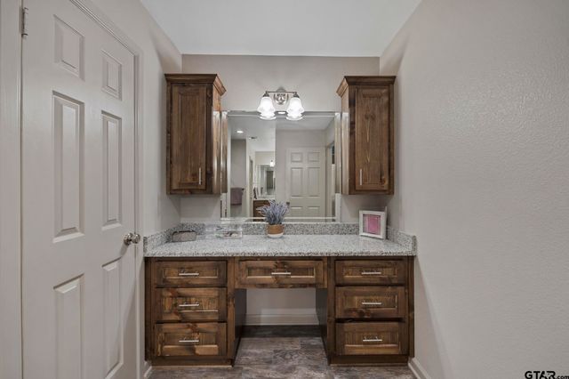 2201 Ridgley Drive, Flint, TX 75762