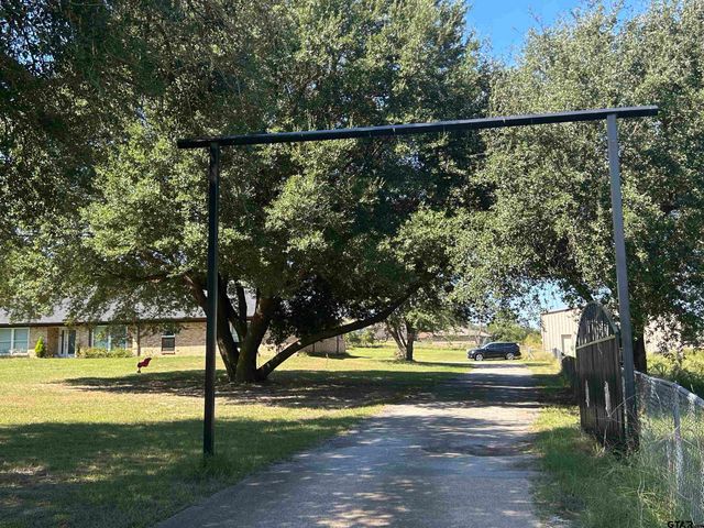 2201 Ridgley Drive, Flint, TX 75762