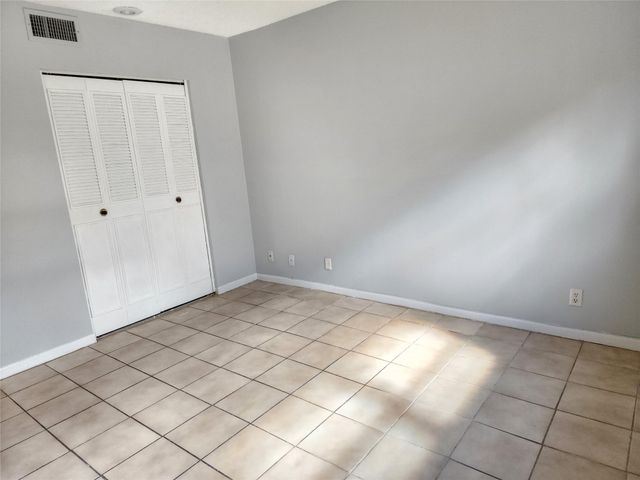 9150 NW 38th Drive 106, Coral Springs, FL 33065