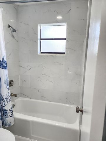 9150 NW 38th Drive 106, Coral Springs, FL 33065