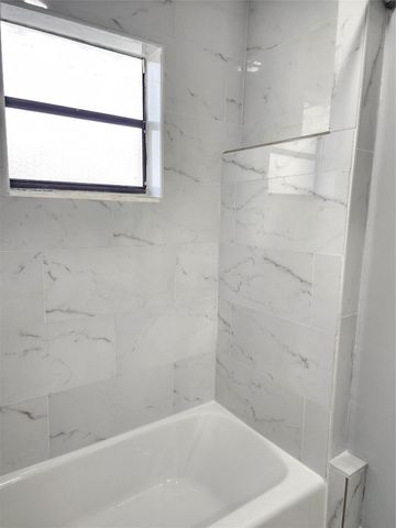 9150 NW 38th Drive 106, Coral Springs, FL 33065