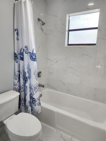 9150 NW 38th Drive 106, Coral Springs, FL 33065