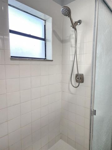 9150 NW 38th Drive 106, Coral Springs, FL 33065