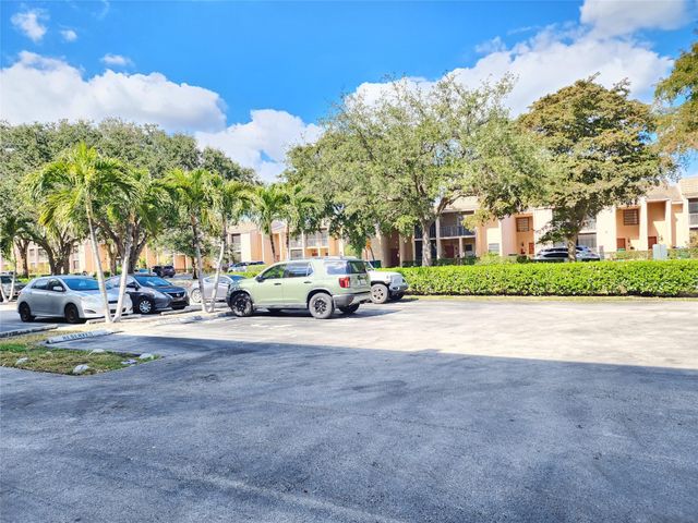 9150 NW 38th Drive 106, Coral Springs, FL 33065
