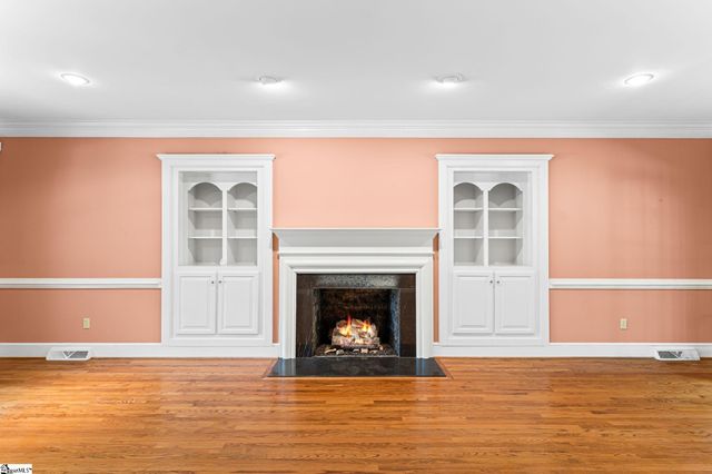 1 Parkview Court, Laurens, SC 29360