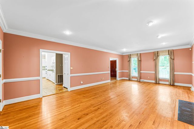 1 Parkview Court, Laurens, SC 29360