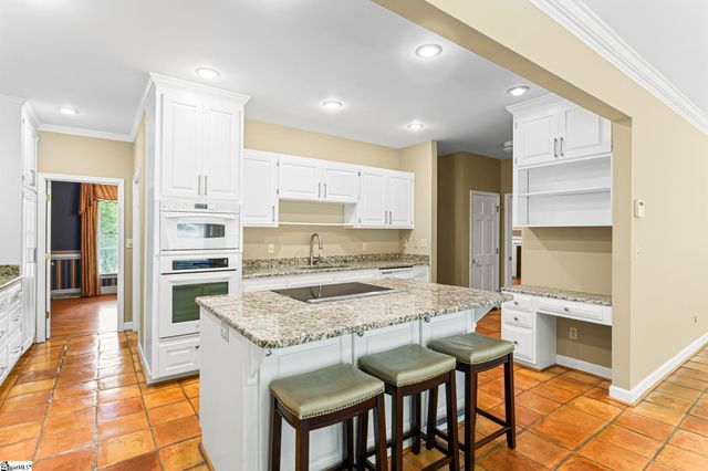 1 Parkview Court, Laurens, SC 29360