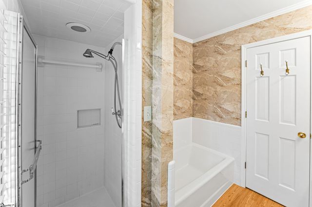 1 Parkview Court, Laurens, SC 29360